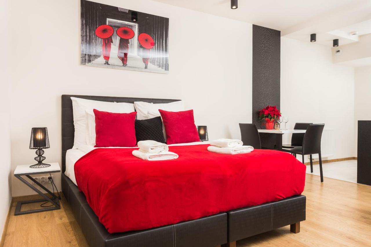 Inpoint Old Town Apartments Cracovia Exterior foto